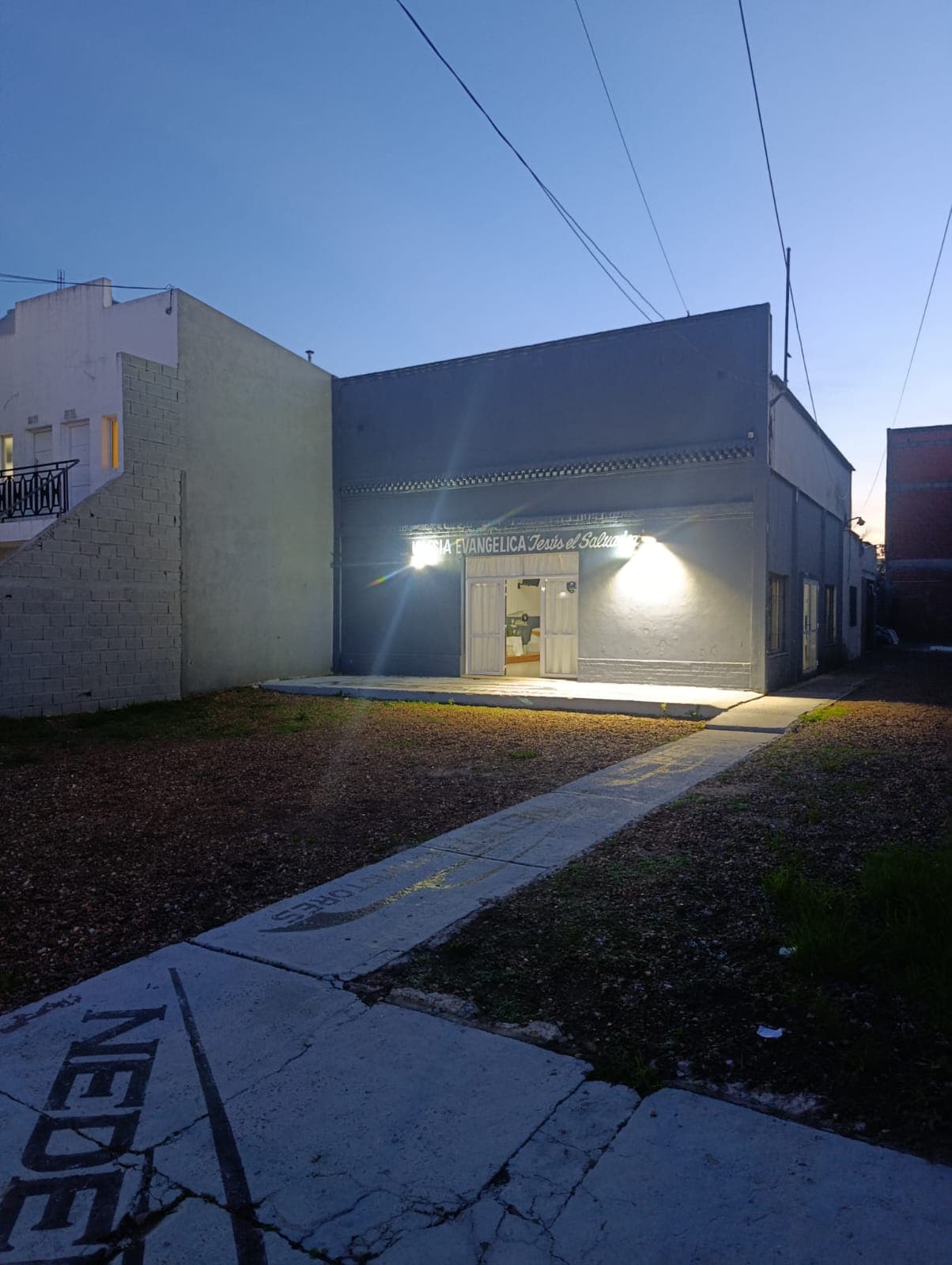Salón comercial · Bvard. Montoneras 115
